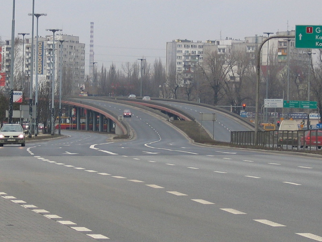 Wypadek na linii trasy WZ - są utrudnienia w ruchu - Zdjęcie główne