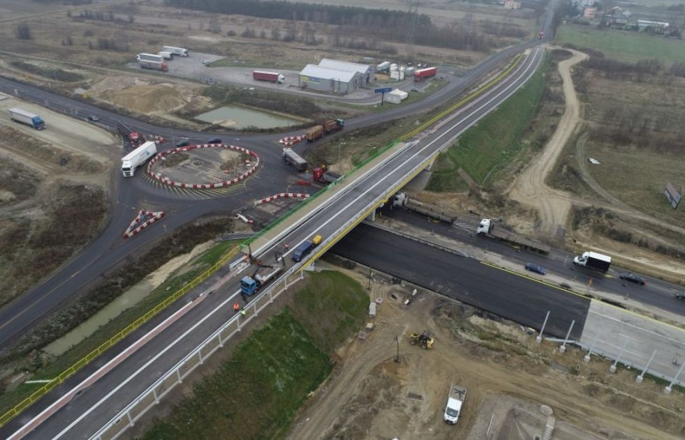 A1 w Łódzkiem. Przez budowany odcinek autostrady pędził z prędkością 226 km/h - Zdjęcie główne