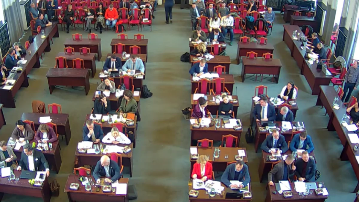 Burzliwa sesja w Łodzi. Uchwała przeciwko „Dżungli 360” w botaniku przepadła