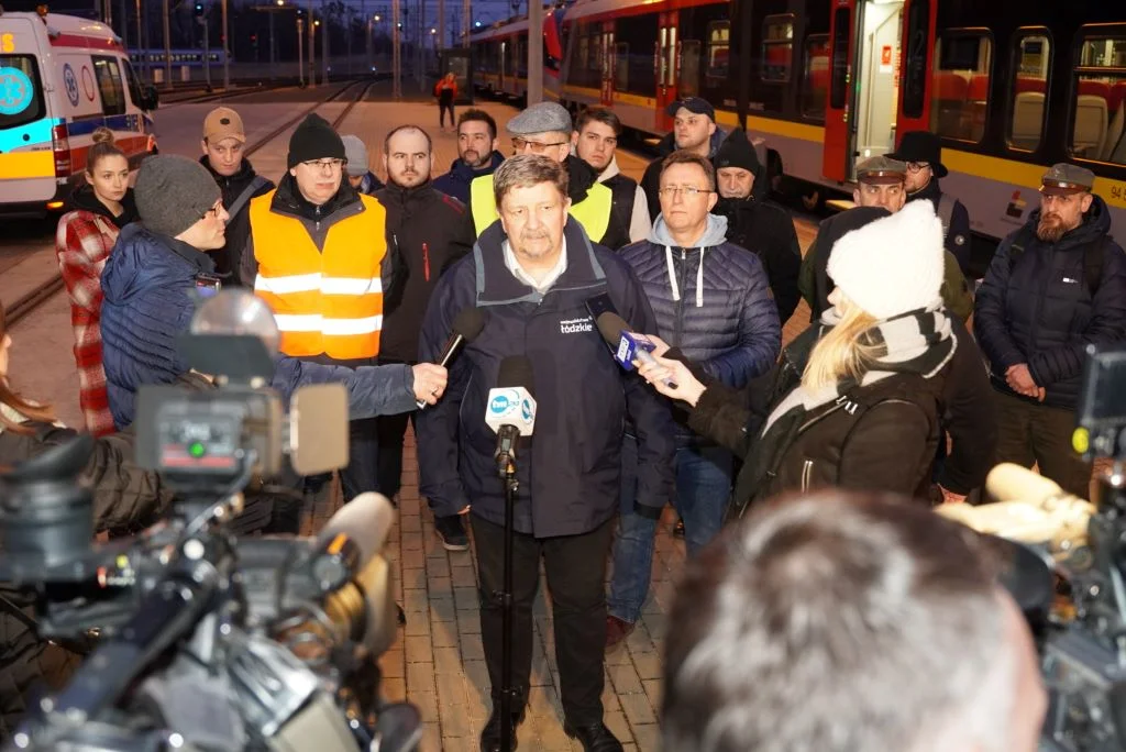 Marszałek województwa łódzkiego wysłał pociąg ŁKA po uchodźców z Ukrainy