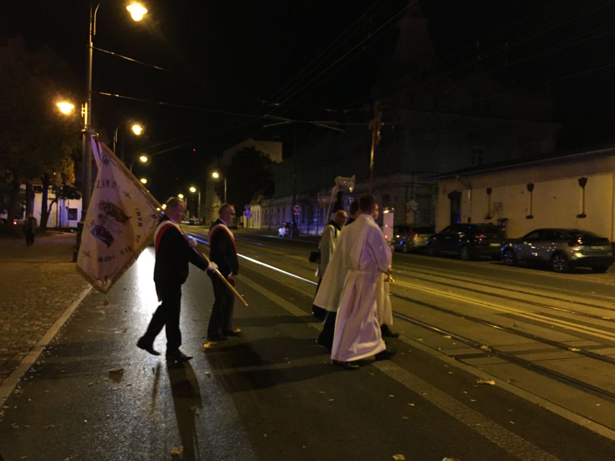 Piotrkowską w Łodzi przeszła procesja ku czci św. Faustyny