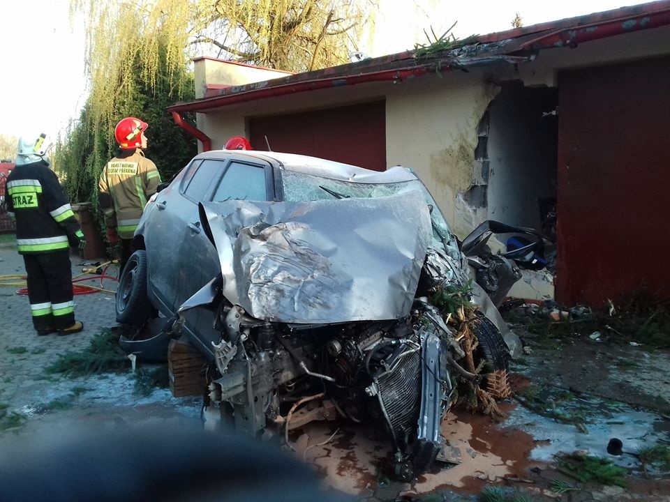 Wypadek Łódzkie. Kierowca, który przeleciał przez rondo w Rąbieniu, skazany przez sąd! [wideo] - Zdjęcie główne