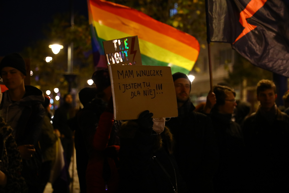 Pikieta pod siedzibą PiS na Piotrkowskiej w Łodzi