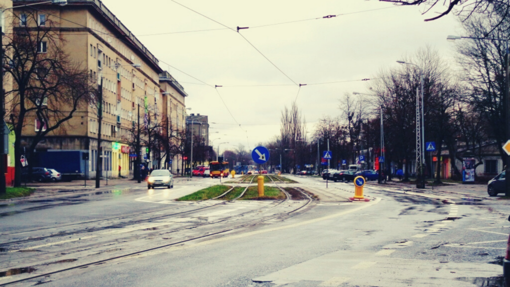 Ulica Wojska Polskiego czeka na remont. Mieszkańcy się niecierpliwią, a ZIM znowu przekłada ogłoszenie przetargu - Zdjęcie główne