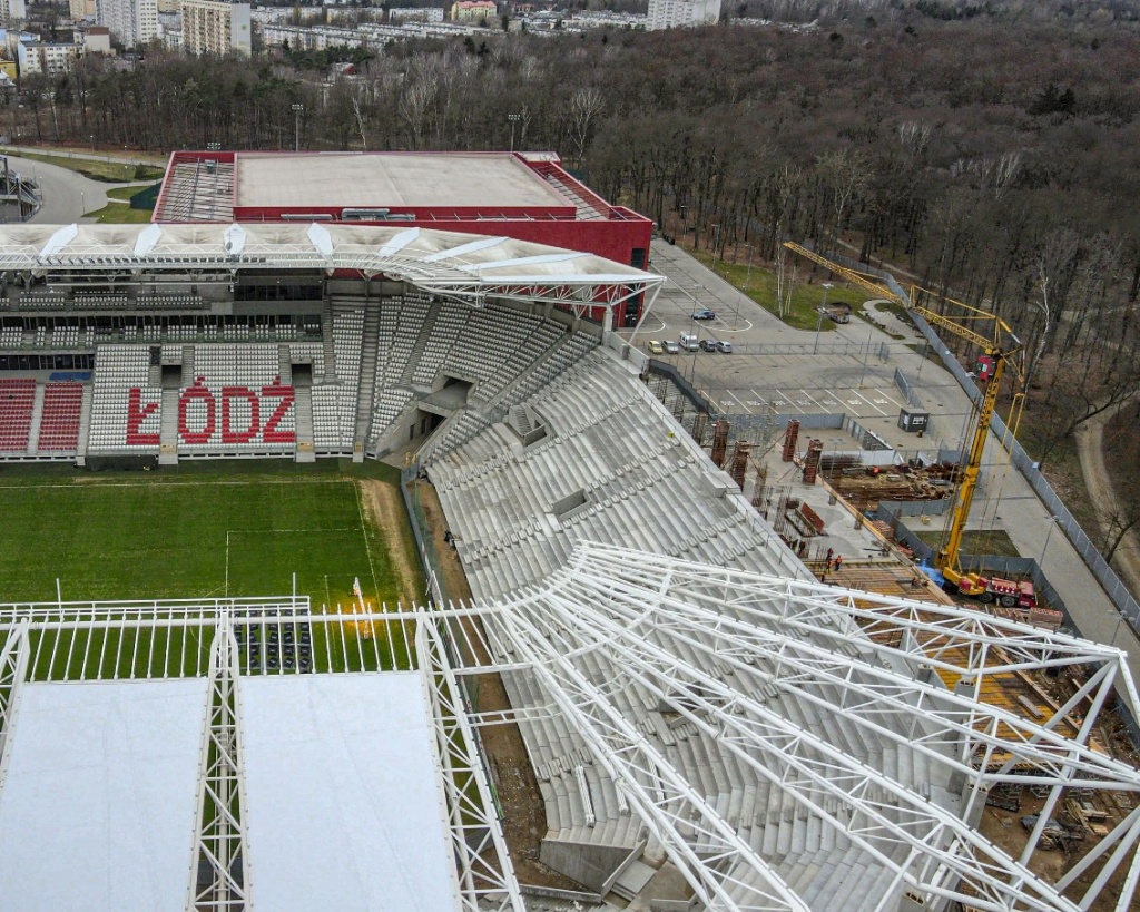 Stadion ŁKS-u Łódź ma być jednym z najładniejszych obiektów w Polsce. Koniec rozbudowy łódzkiego obiektu ma nastąpić już w tym roku! (fot. lodz.pl)