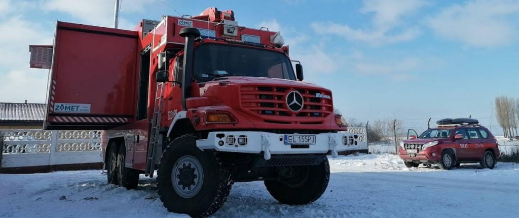 Łódzcy strażacy obecni w Płocku! Pomagają usunąć zator lodowy na Wiśle [wideo] - Zdjęcie główne