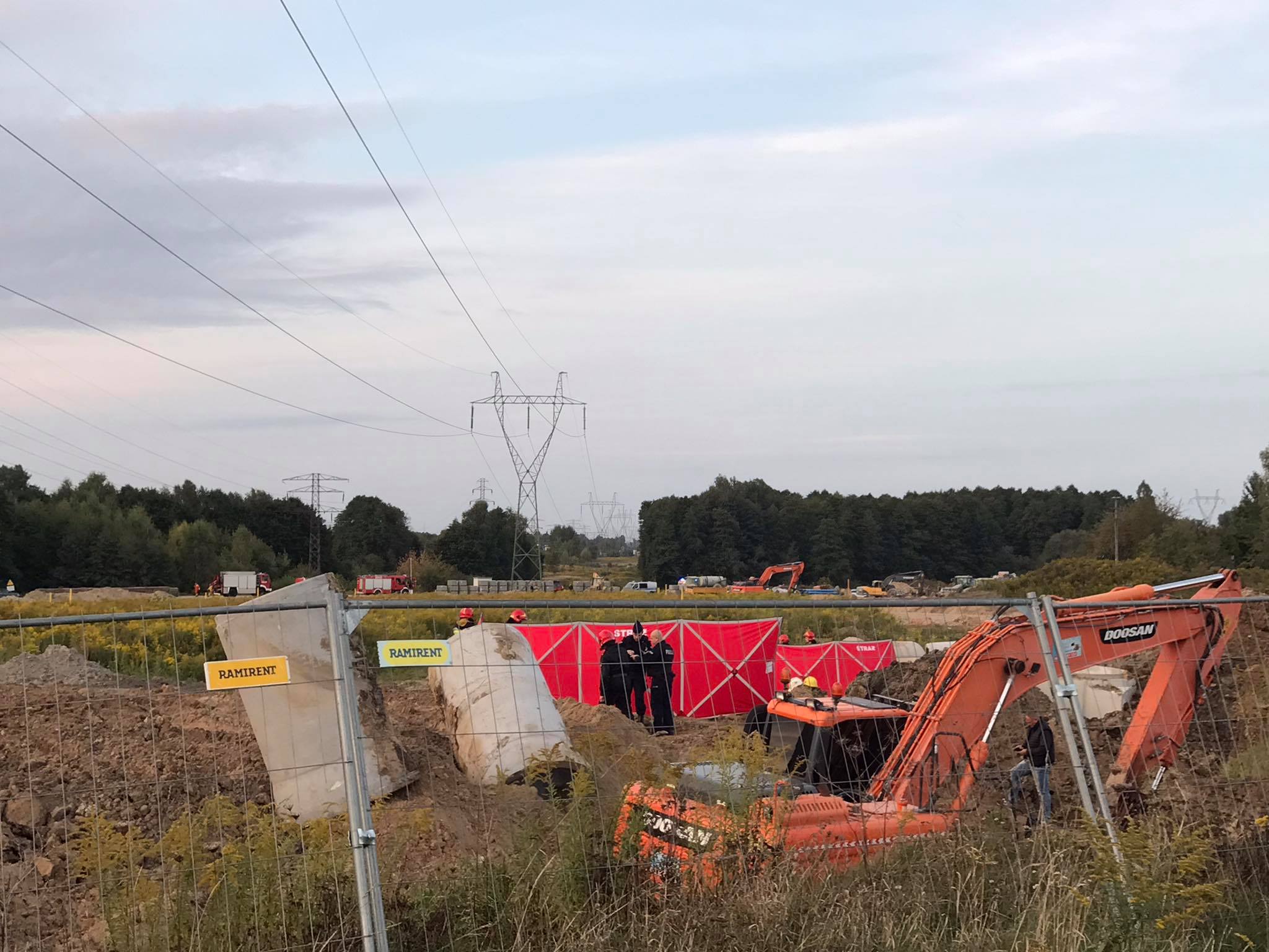 Do tragicznego wydarzenia doszło około godziny 16:00 przy ul. Olechowskiej w Łodzi.