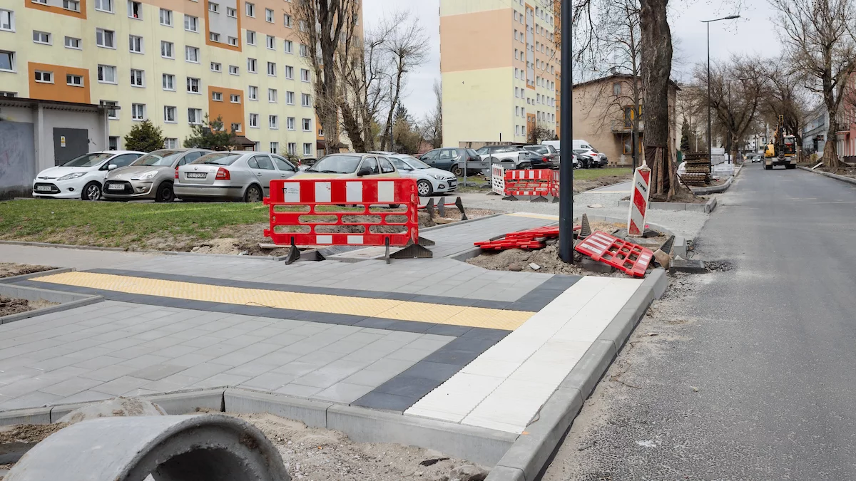 Znikną utrudnienia, pojawi się zieleń. Remont dwóch ważnych ulic w Łodzi na finiszu