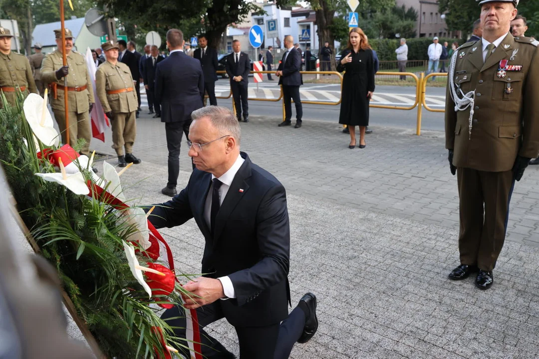 Andrzej Duda odwiedził Wieluń. "Śmiało można powiedzieć tak: w istocie wybaczyliśmy, choć pamiętamy" - Zdjęcie główne