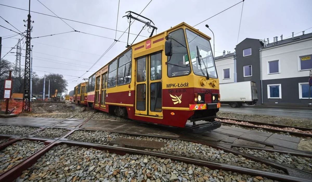 Łódź: Dwa razy, w godzinach porannego szczytu, stanęły tramwaje. MPK Łódź wprowadziło objazdy - Zdjęcie główne