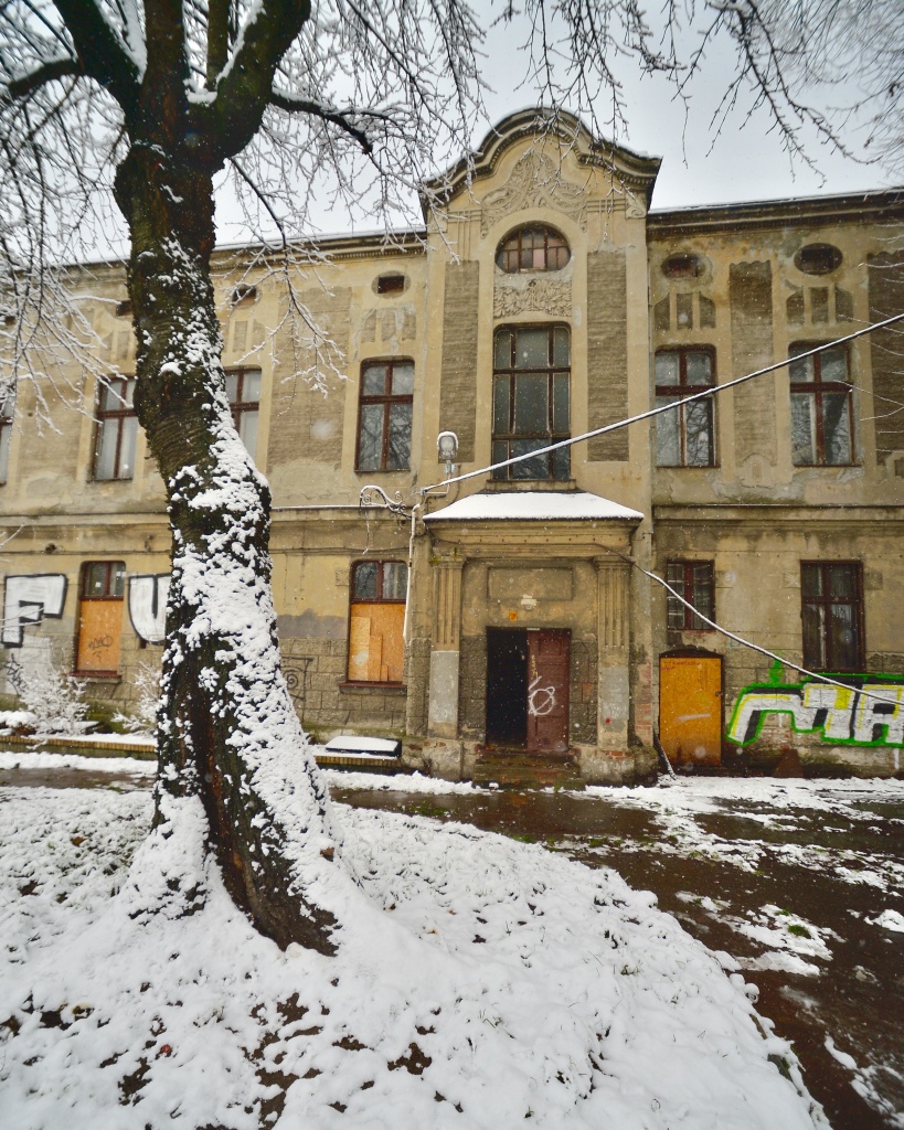 W zabytkowej, secesyjnej kamienicy z ogrodem powstanie biblioteka. Niebawem budynek zyska atrakcyjne sąsiedztwo! (fot. mat. prasowe) |wiadomości łódzkie|Łódź|TuŁódź