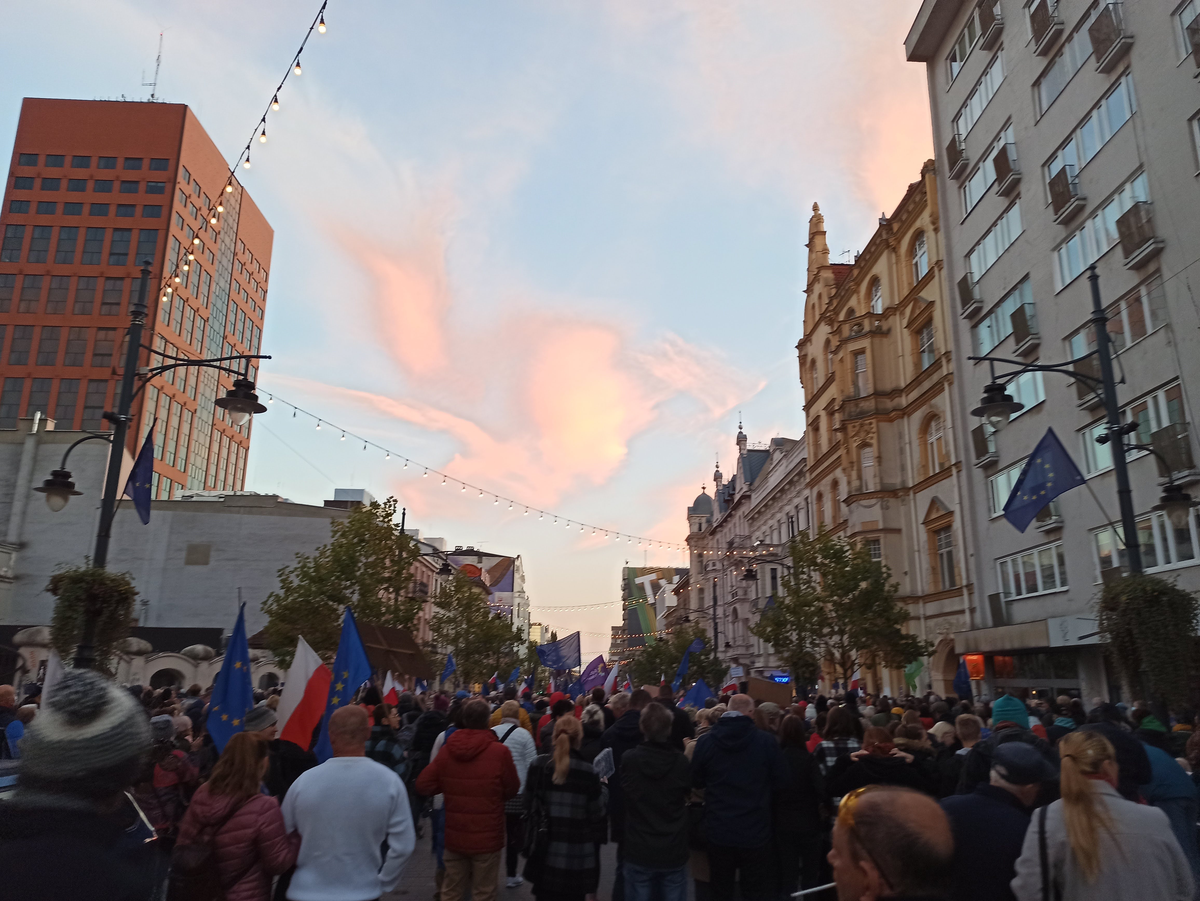 Protest na ulicy Piotrkowskiej w Łodzi