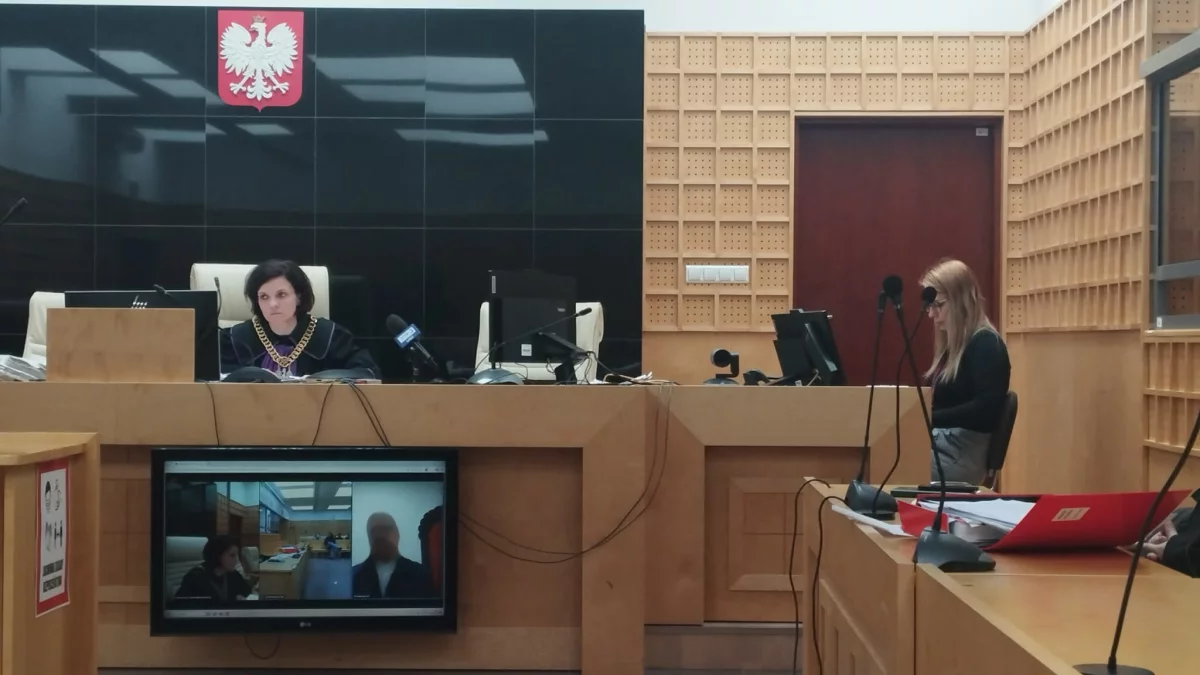 Dom grozy w Zgierzu. Pensjonariusz miał masować oskarżonemu nogi!