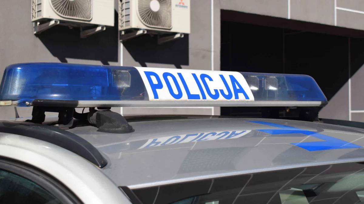 Śmierć na przystanku przy trasie W-Z. Nie żyje 40-letni mężczyzna