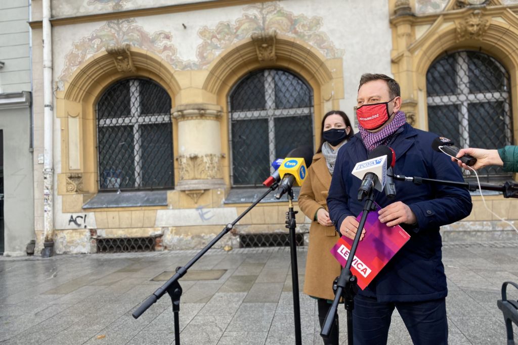 Łódzka policja ustala kto odpowiada za utrzymanie porządku przed siedzibą PiS. Trwają czynności wyjaśniające (fot. mat prasowe) |wiadomości łódzkie|Łódź|TuŁódź