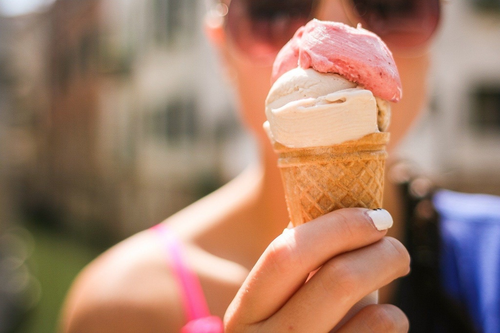 Lody Łódź. Śmietankowe, a może pietruszkowe lub ogórkowe? Sprawdziliśmy, jakie lody łodzianie lubią najbardziej [sonda] - Zdjęcie główne