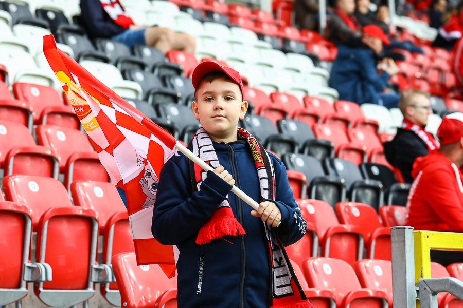 Widzew Łódź zdążył już ugościć swoich fanów. Jak wyglądał pierwszy mecz z udziałem publiczności w tym roku? (Fot. Michał Pietrzak/TuŁódź.pl)