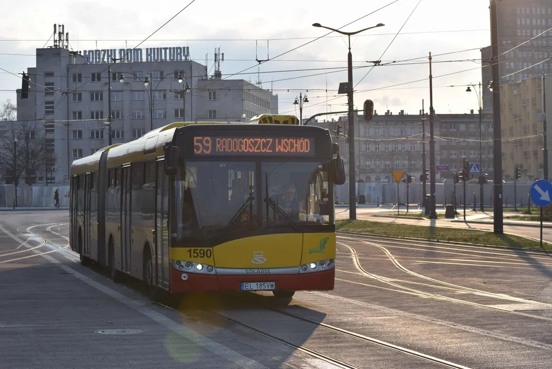 Utrudnienia dla pasażerów MPK! Inaczej jeżdżą dwie linie autobusowe w centrum Łodzi - Zdjęcie główne