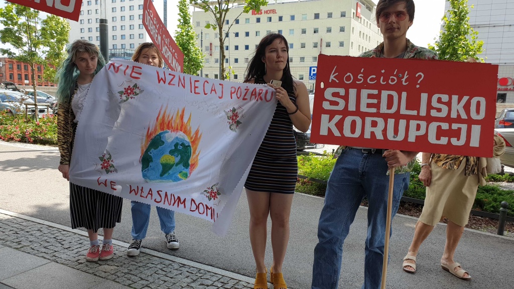 Kopalnia Porszewice. Protest w Łodzi. Mieszkańcy nie chcą kopalni w miejscu podłódzkiego lasu [zdjęcia] - Zdjęcie główne