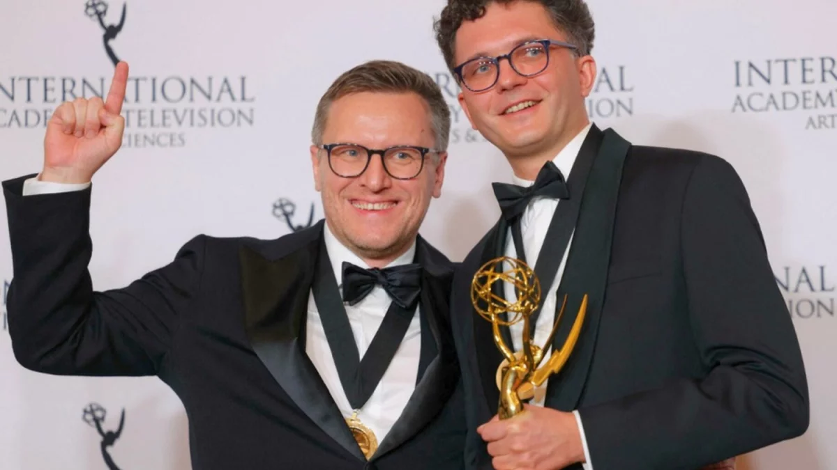 Jakub Piątek, absolwent łódzkiej Szkoły Filmowej, z nagrodą Emmy. O czym opowiada film „Pianoforte”? - Zdjęcie główne