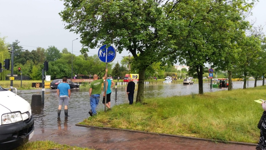 Ulice Łodzi po ulewie (fot. Bartosz Kudaj)