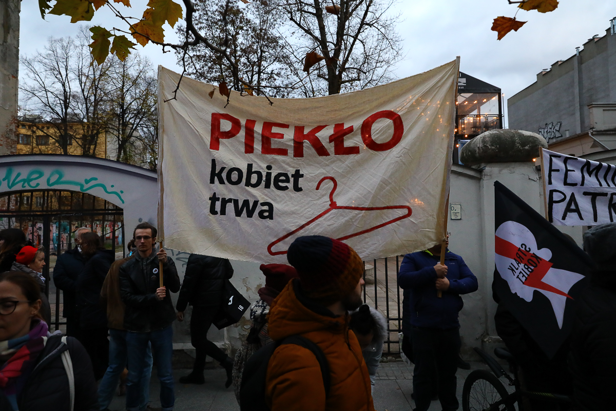 „Ani jednej więcej” - protest na Piotkowskiej w Łodzi