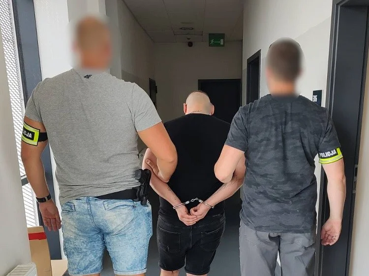 Bandyta sam przyszedł na policję. Myślał, że nic mu nie grozi... - Zdjęcie główne