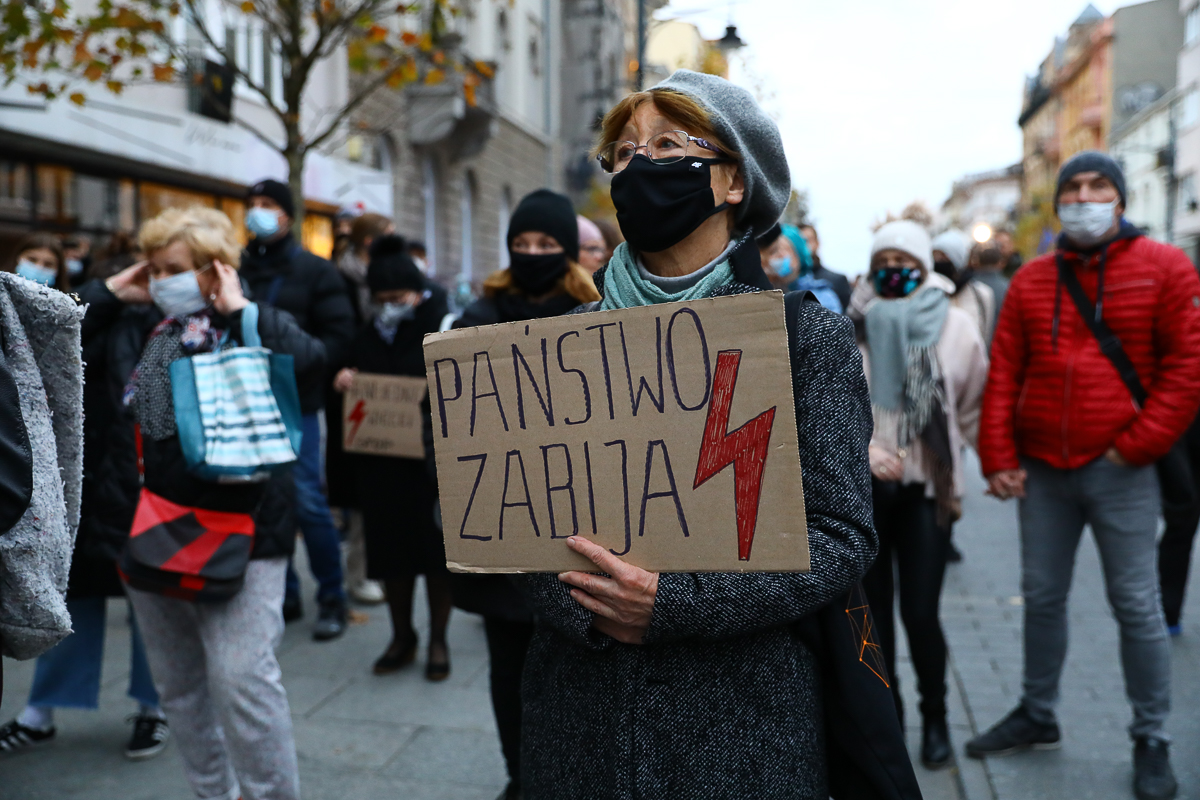 „Ani jednej więcej” - protest na Piotkowskiej w Łodzi