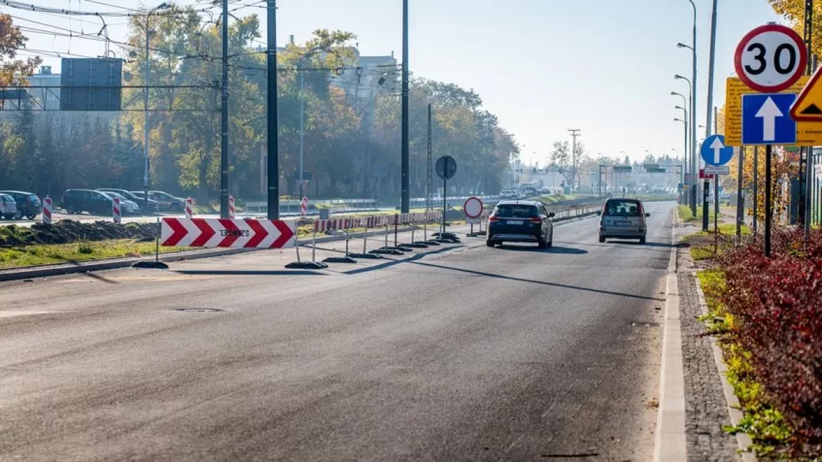 Kolejny etap przebudowy ważnej alei w Łodzi. MPK Łódź zmieni swoje trasy. Sprawdź, od kiedy - Zdjęcie główne