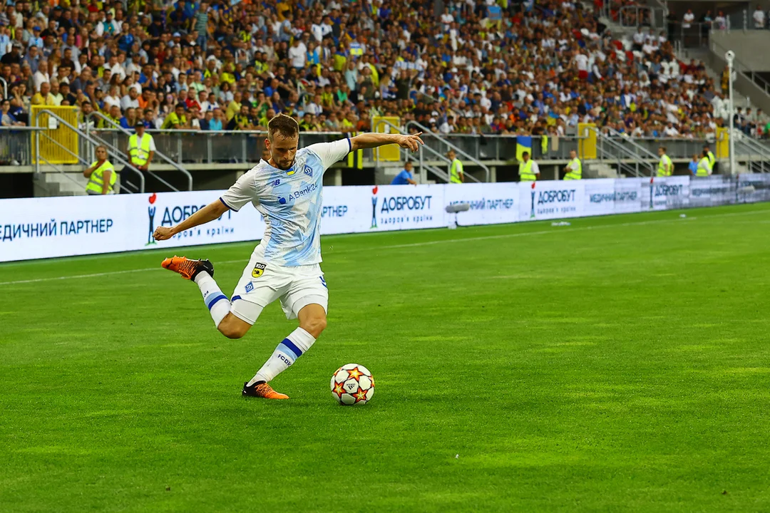 Dynamo Kijów zremisowało z Fenerbahçe SK 0:0. Mecz rozegrano w Łodzi z uwagi na wojnę w Ukrainie