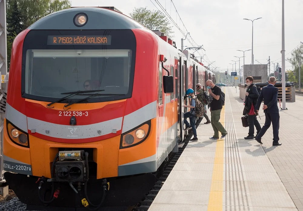 Będą darmowe przejazdy autobusami, tramwajami, a nawet pociągami. Podano konkretne daty - Zdjęcie główne