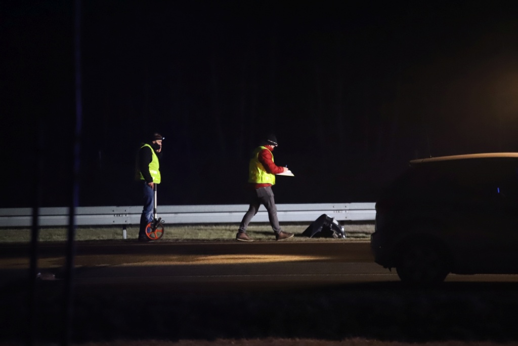 Śmiertelny wypadek pod Kutnem. Zginął kierowca, który jechał pod prąd (fot. Bartosz Nowak / KCI)