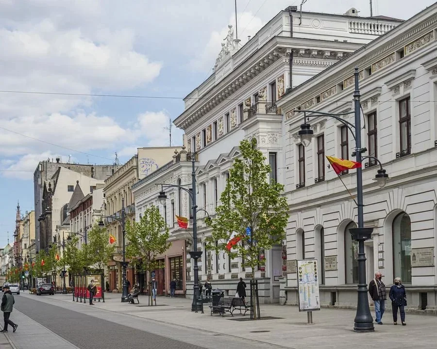 Znasz się na obronności i szukasz pracy? Łódzki magistrat rekrutuje. Sprawdź, czy spełniasz warunki - Zdjęcie główne