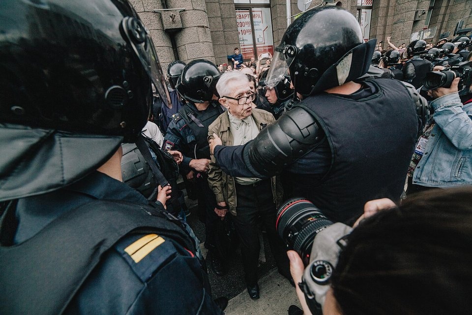 Przejmujące fotografie oraz Uroczyste Opus - Uniwersytet Łódzki podał zwycięzców jubileuszowych konkursów - Zdjęcie główne