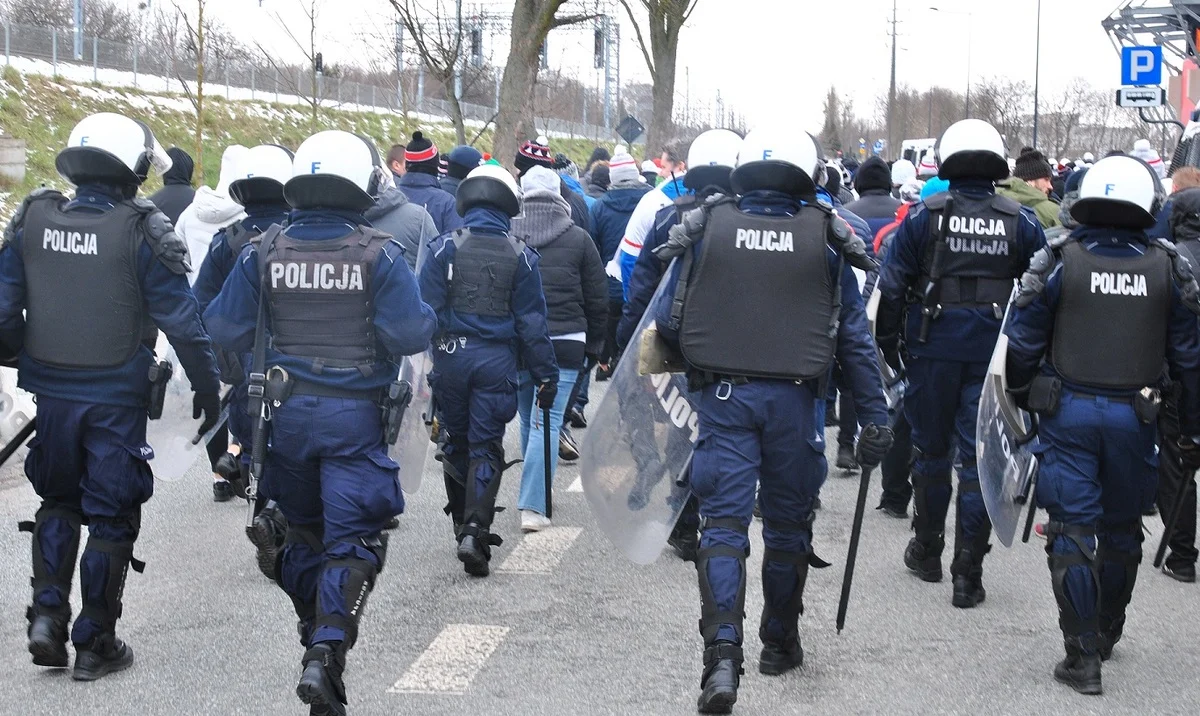 Wydarzenia na stadionie eskalowały. Konieczna była interwencja policji