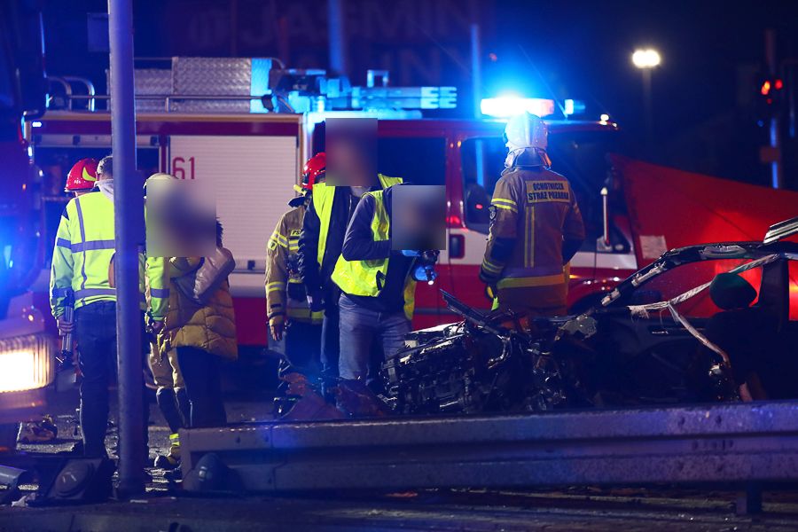 Śledczy badają przyczyny koszmarnego wypadku w Rzgowie. Prawdopodobnie winna zbyt duża prędkość