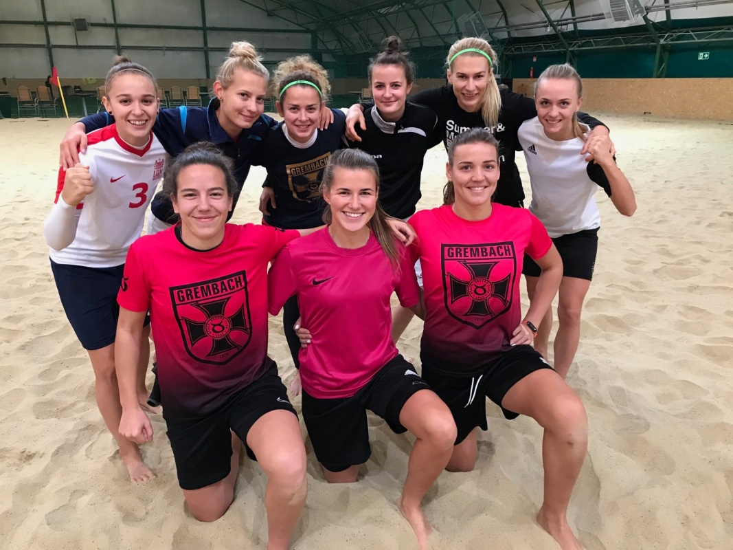 BEACH SOCCER: Dziewczyny z Lady Grembach gotowe na podbój świata - Zdjęcie główne