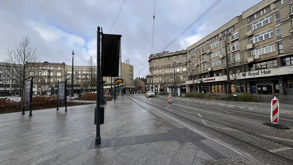 Koniec II etapu prac gwarancyjnych na placu Wolności. Od kiedy tramwaje MPK Łódź powrócą na swoje trasy? - Zdjęcie główne