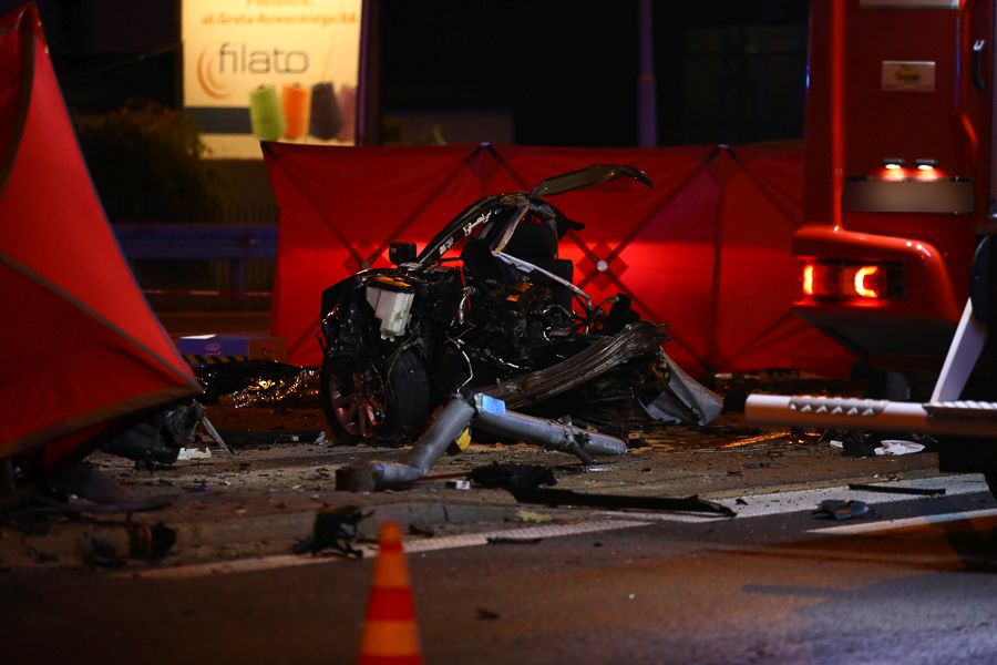 Śmiertelny wypadek w Rzgowie. Nie żyją 3 osoby