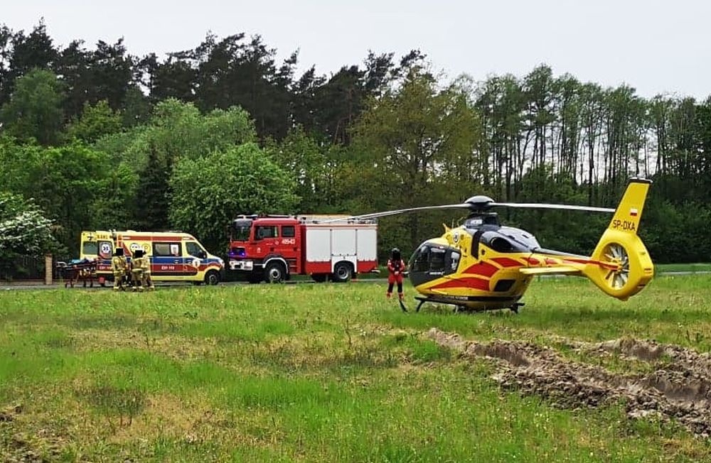 Sensacyjne sceny niedaleko Łodzi. Mężczyzna twierdził, że bandyci kazali mu się podpalić [zdjęcia] - Zdjęcie główne