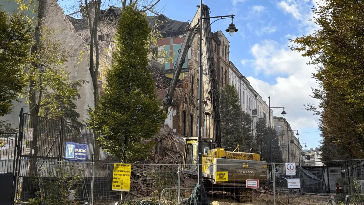 Trwa rozbiórka kamienicy przy al. 1 Maja 16. Kiedy tarcza TBM „Katarzyna” zacznie drążyć ponownie? [ZDJĘCIA] - Zdjęcie główne