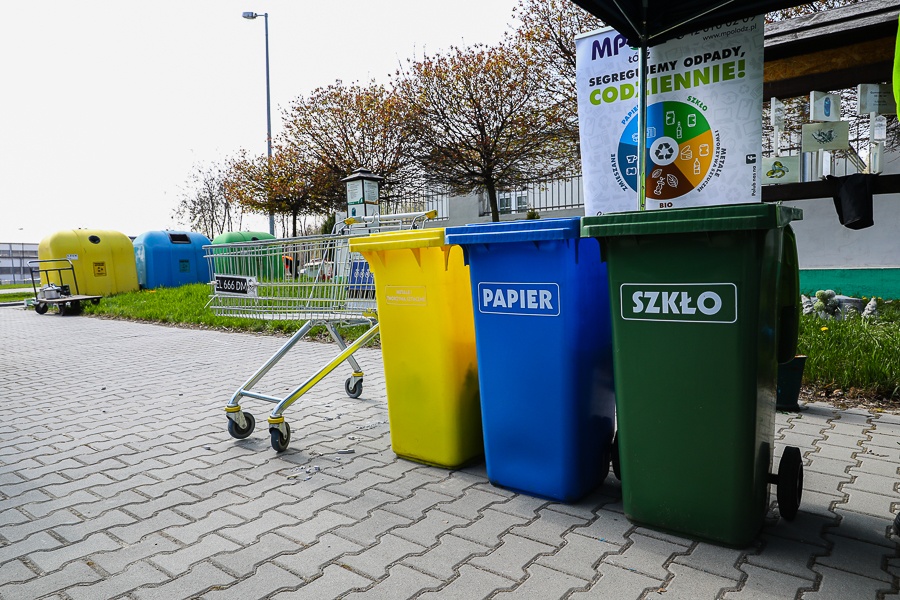 Organizatorzy akcji podkreślali aktywny udział mieszkańców w całej inicjatywie (fot. Michał Pietrzak - redakcja TuŁódź) |wiadomości łódzkie | Łódź | TuŁódź