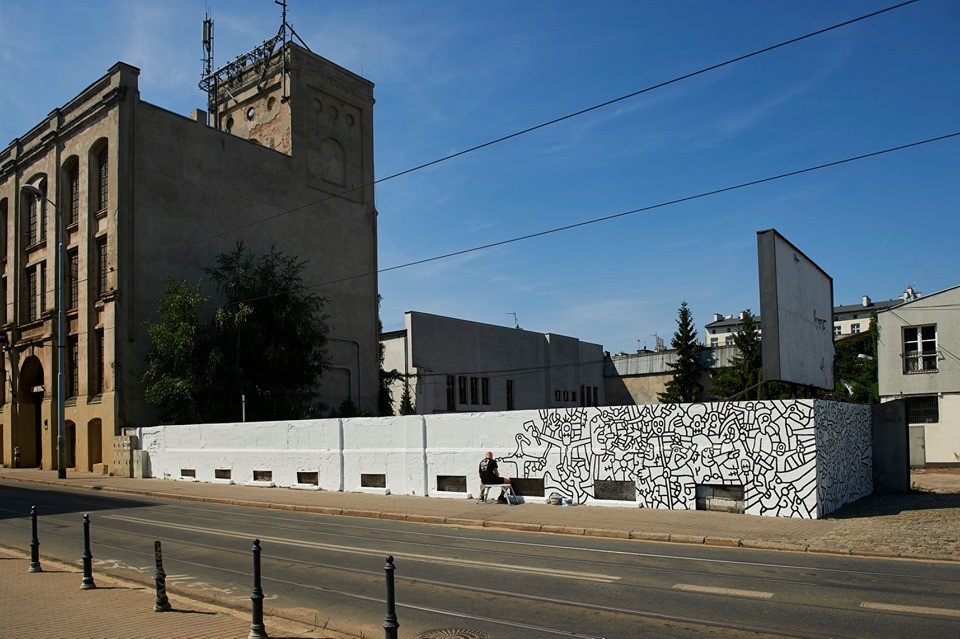 Czy łodzianie boją się próżni? Nowy mural artystycznie z nią walczy - Zdjęcie główne