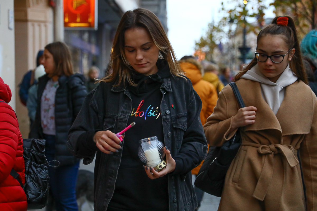 „Ani jednej więcej” - protest na Piotkowskiej w Łodzi