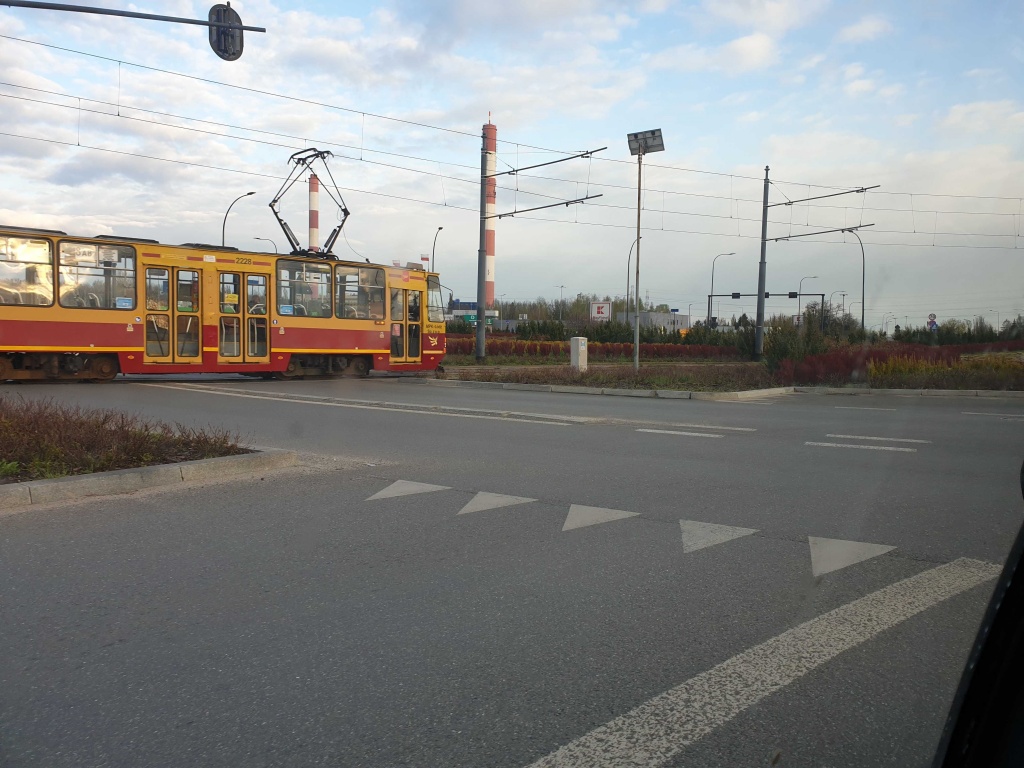 Rondo Sybiraków Łódź. Mimo remontu na skrzyżowaniu wciąż dochodzi do niebezpiecznych sytuacji (fot. Joanna Chrzanowska - redakcja TuŁódź) |wiadomości łódzkie | Łódź | TuŁódź