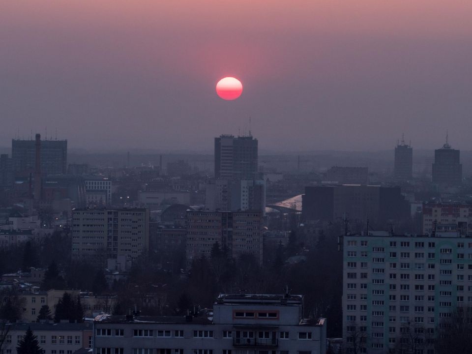 Łódź walczy ze smogiem. Urzędnicy wydają miliony i chcą uprościć procedury  - Zdjęcie główne