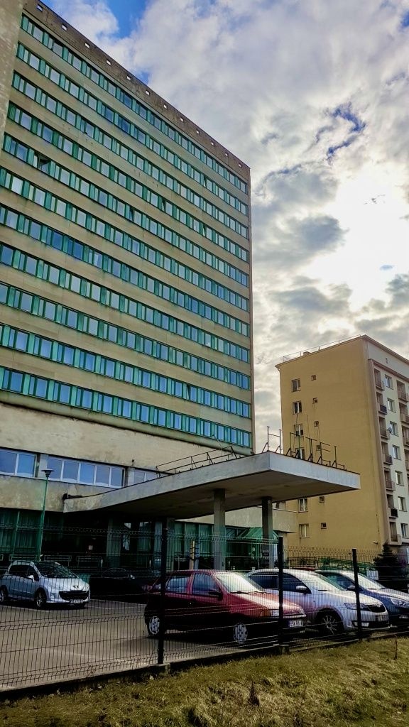 Tragedia w centrum Łodzi. Młody mężczyzna wypadł z okna byłego hotelu Światowit! (fot. archiwum TuŁódź.pl)