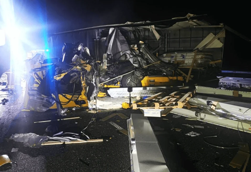 Wypadek na S8. Zderzenie dwóch samochodów ciężarowych
