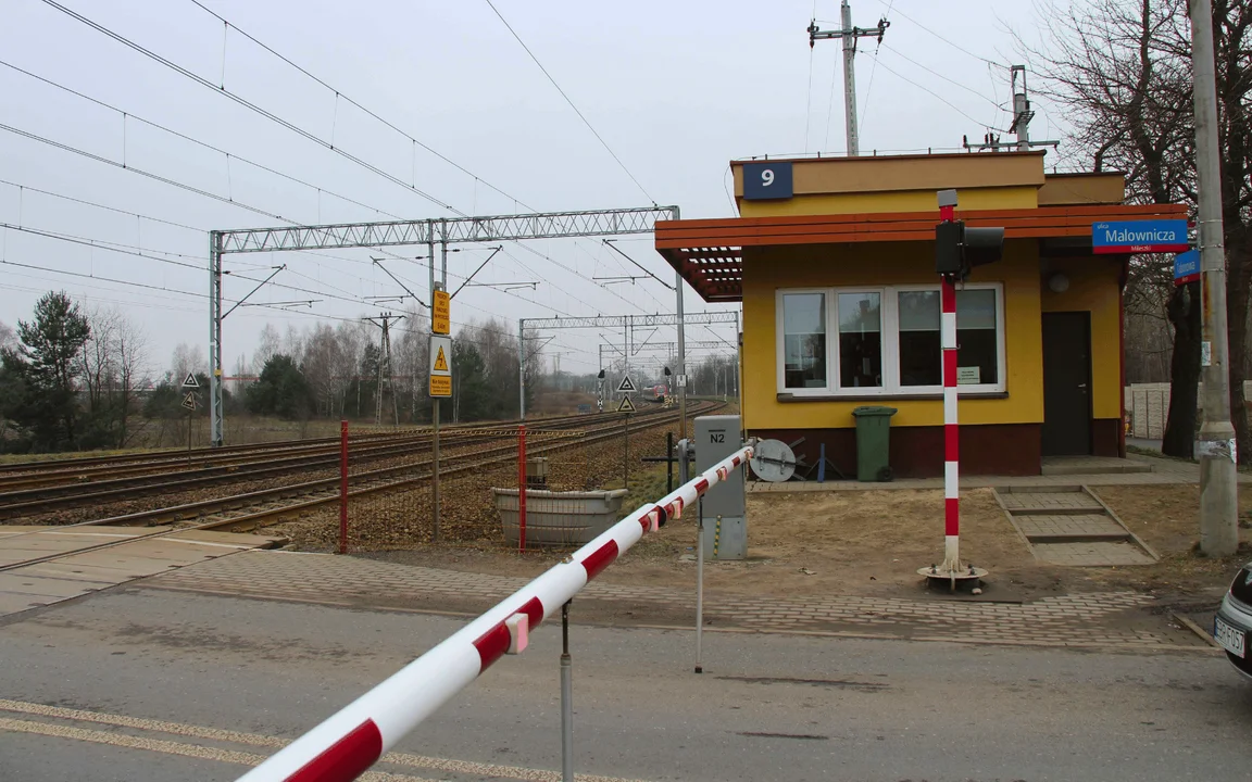 Dróżnicy przy przejazdach kolejowych boją się o swoje życie. Jest reakcja PKP PLK - Zdjęcie główne