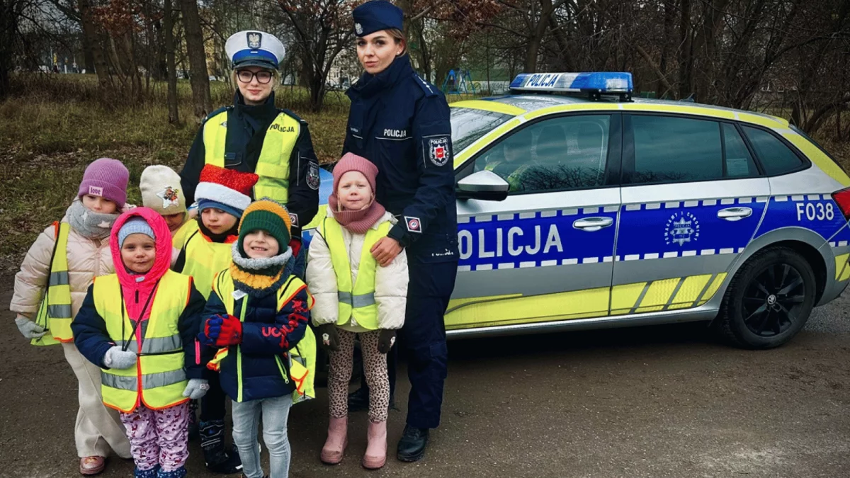 Łódzka drogówka i nietypowa akcja z okazji mikołajek. W kontroli pomagały przedszkolaki [ZDJĘCIA] - Zdjęcie główne